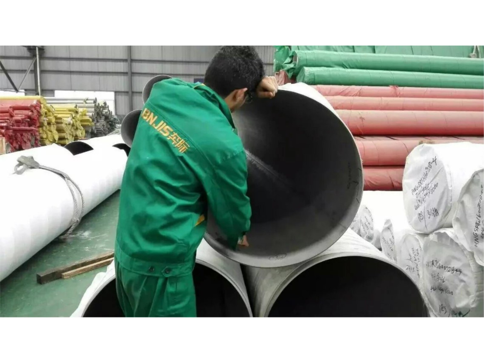 奔際不銹鋼-成品倉庫展示